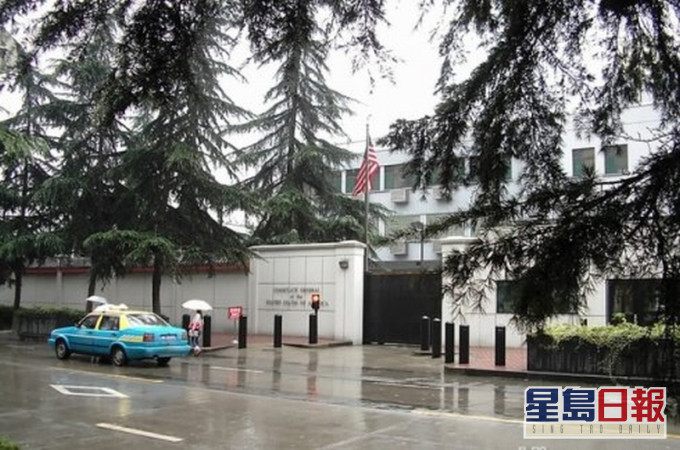 分析指选择关闭成都美总领馆,是以外交尊严对等为原则。