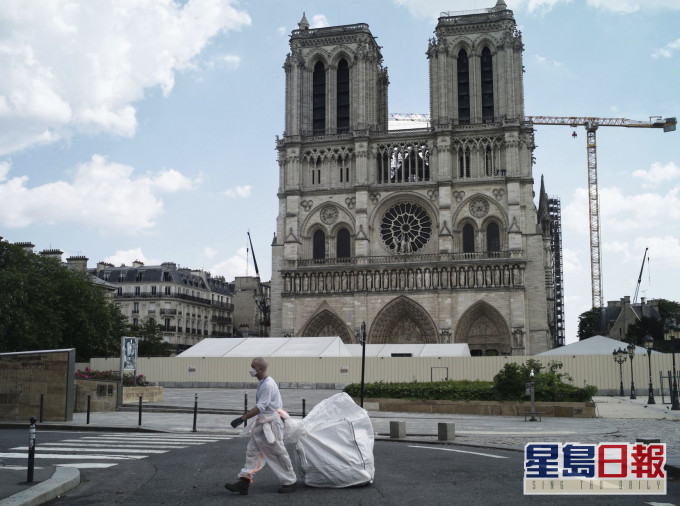 巴黎聖母院已開始恢復工程。AP