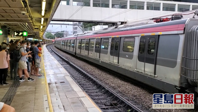 九龍塘站有列車故障。