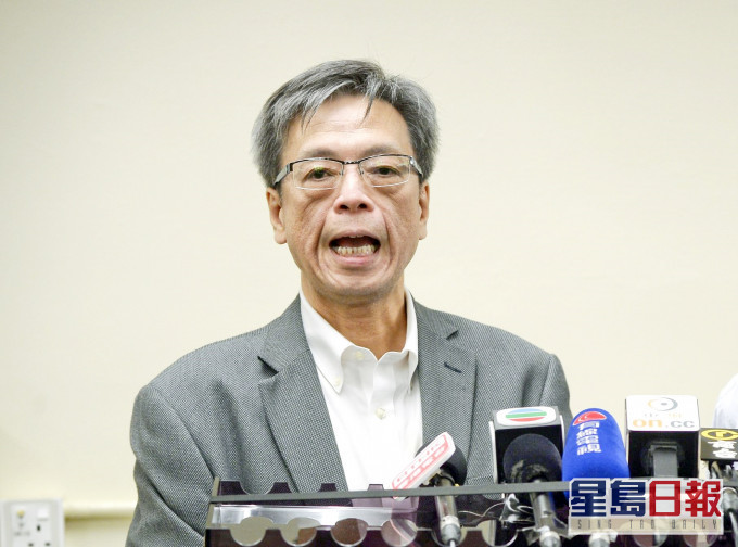梁子超認同,政府下調接種疫苗年齡。資料圖片