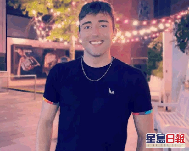 积逊指他无后悔连吻7名男子后染疫。ig