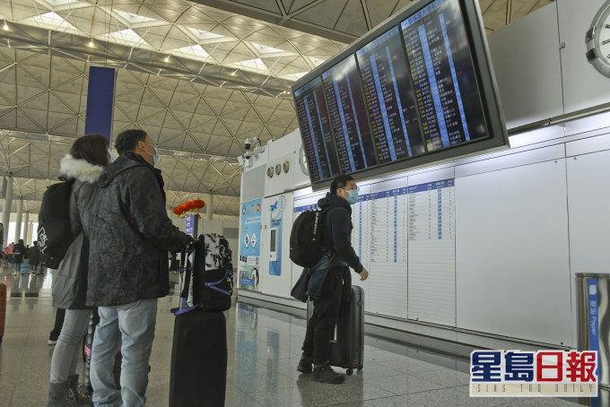 患者坐飛機來港。資料圖片