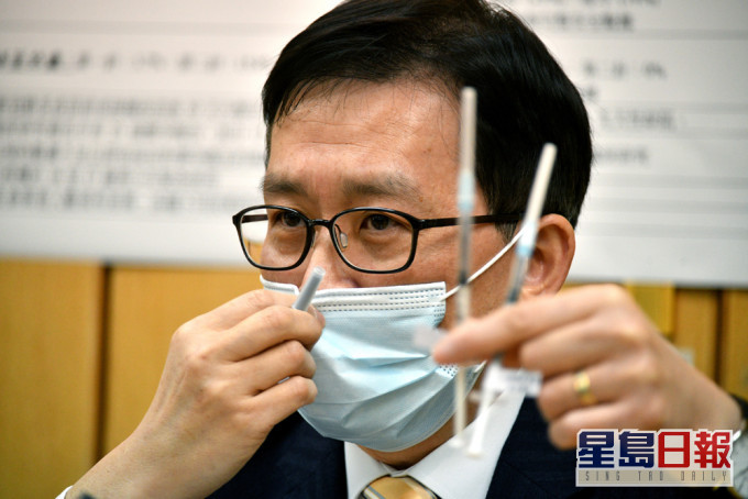 崔俊明指科興疫苗有「佐劑」成分,但致血栓機會很微。 資料圖片