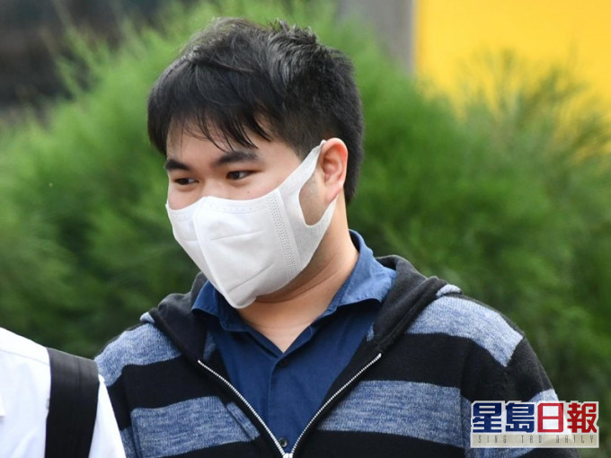 被告梁柏穎
