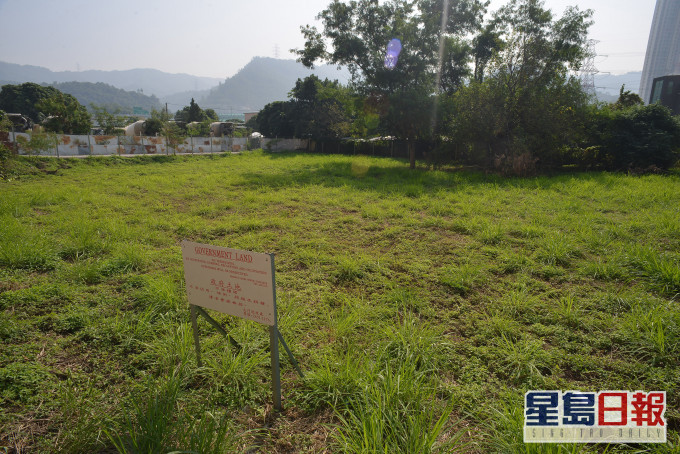 屯门蓝地一块地皮。 资料图片