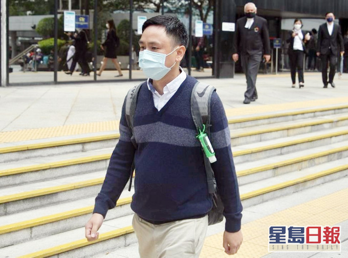 李小龙称事后与家人关系转差。