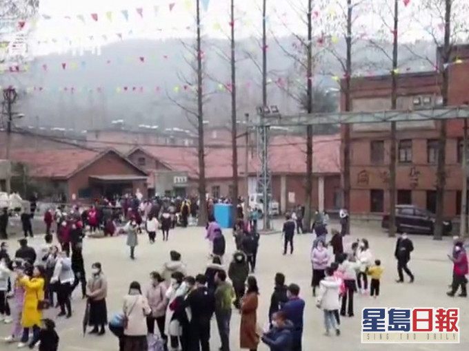 湖北襄陽《你好李煥英》取景工廠連日打卡人數眾多。(網圖)