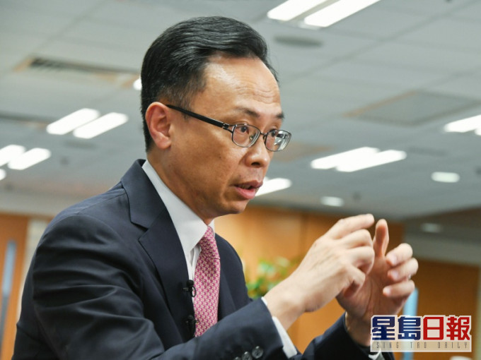 聶德權指正研究管方就不簽署聲明或宣誓需採取的行動。資料圖片