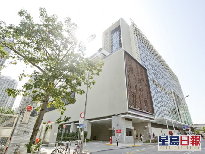 全港17间公立医院中,有10间医院昨日的住用率爆满,其中以天水围医院最高,达120%。资料图片
