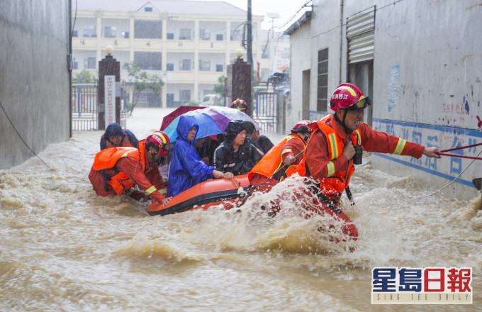 江西省九江市遭受暴雨侵襲。新華社圖片