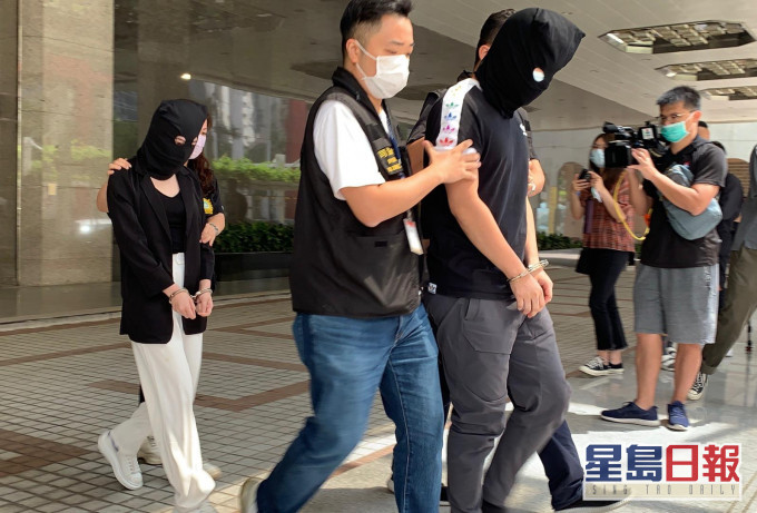 澳門司警拘捕一男一女涉詐騙逾1300萬。