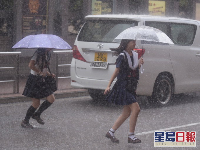 狂风雷暴抵港。资料图片