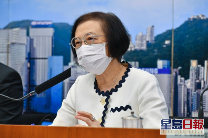 陳肇始指推行全日禁堂食後才發現很多人要上班。資料圖片