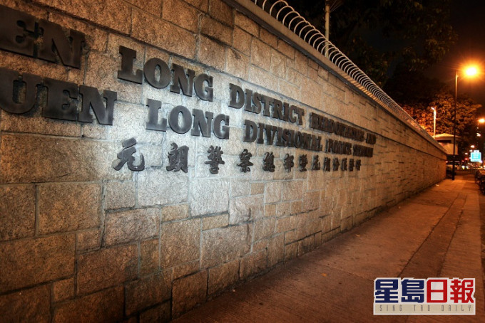 警員追截近10公里後,於元朗阜財街截獲涉案私家車。資料圖片