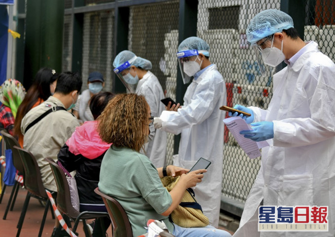 政府的新冠病毒自願檢測將擴展至保安業人員。資料圖片