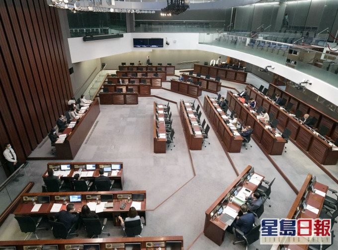 立法會內務委員會今日舉行會議。