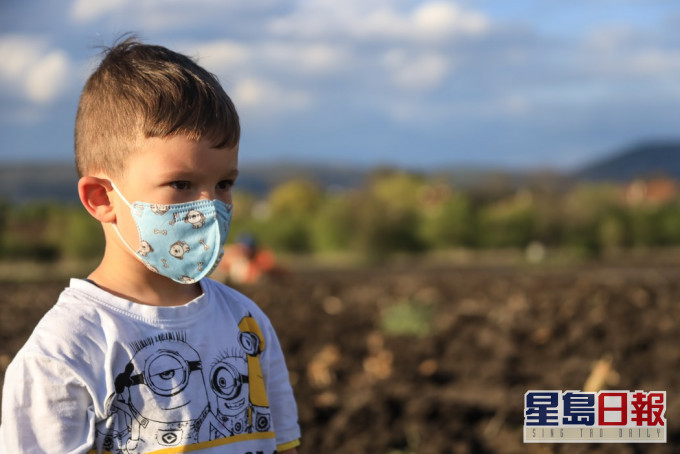 消委會呼籲勿依賴隨身空氣淨化機。unsplash圖片