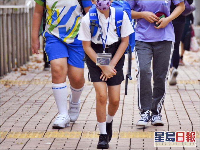 報告呼籲家長多留意孩子的精神健康。資料圖片