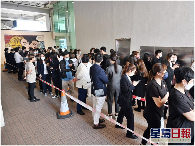 4月11日曾身處海港城(只包括商場)的人士須接受第三次強檢。