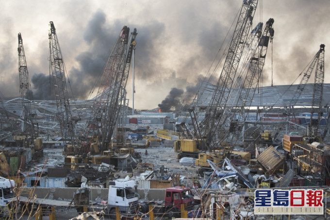 黎巴嫩首都贝鲁特港口区发生巨大爆炸。AP图片
