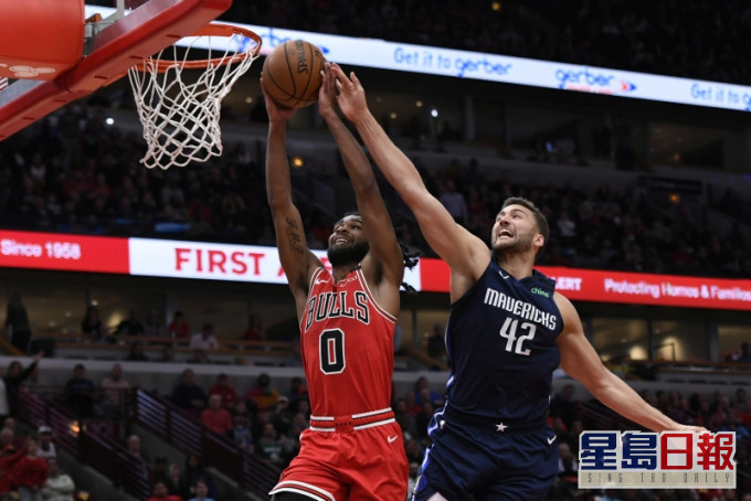 NBA防疫備忘錄,建議球員暫停簽名及擊掌。AP