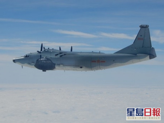 解放军机飞入台空防识别区,台战机升空拦截。网图