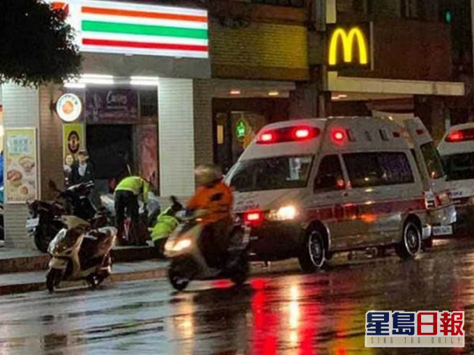 救护车到场为林男急救。网图