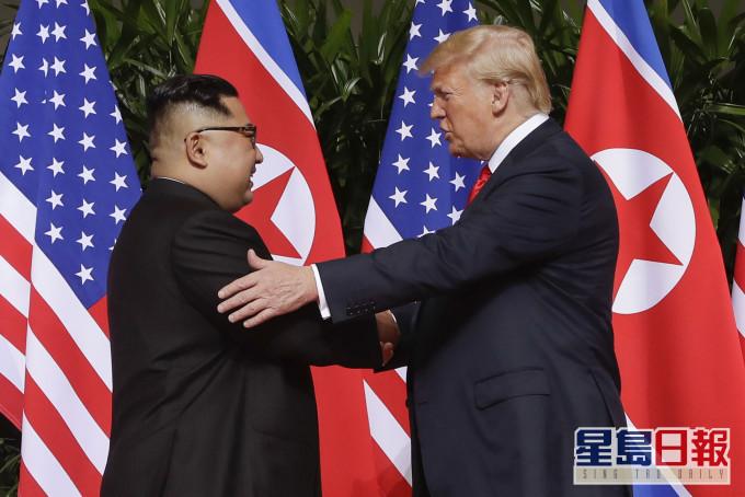 2018年6月特朗普與金正恩在新加坡會面。 AP資料圖片