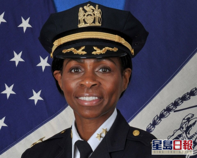 Juanita Holmes成為紐約市警隊歷來首位黑人女警長。網圖