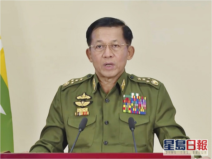 缅甸国防军总司令敏昂莱呼吁民众与军方合作,实现真正的民主。AP资料图片