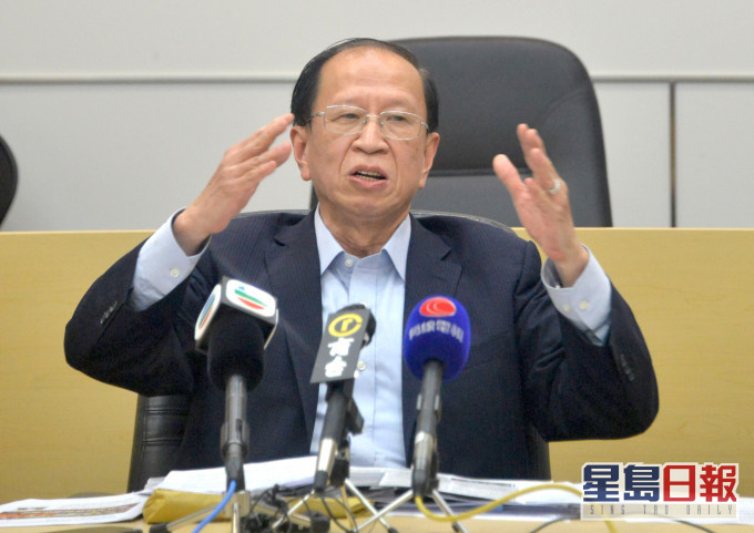 贝钧奇昨承认有少数球会反对,但足总认为球会间已达成共识,故从善如流通过方案。 资料图片