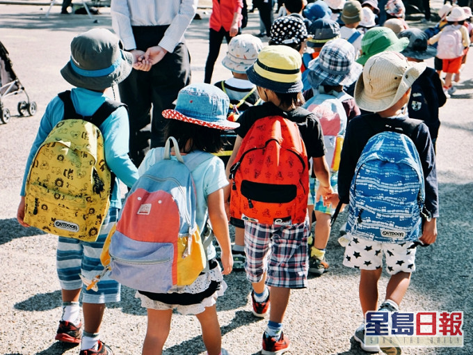 日本一間幼稚園誤將漂白水當成泳池的消毒水使用,更有15名幼童曾進內戲水。unplash圖片