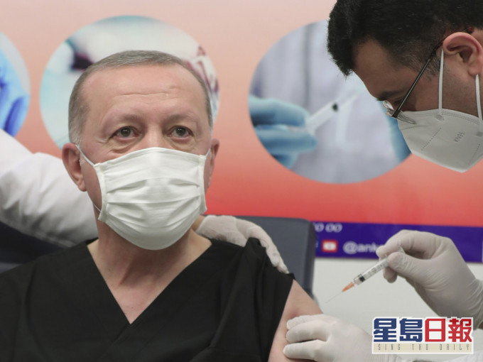 土耳其總統埃爾多安接種中國科興疫苗。AP圖