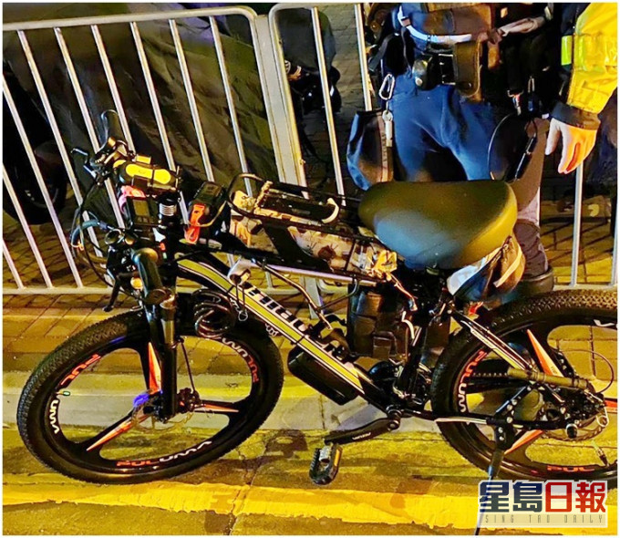 涉案的懷疑電動單車。