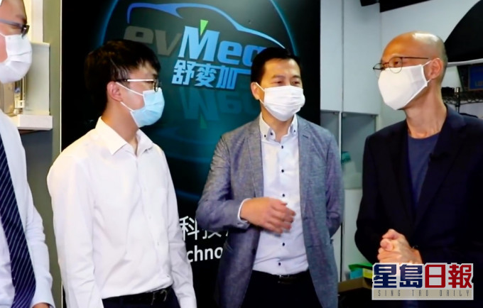 黃錦星走訪兩間與計劃相關的企業。黃錦星FB影片截圖