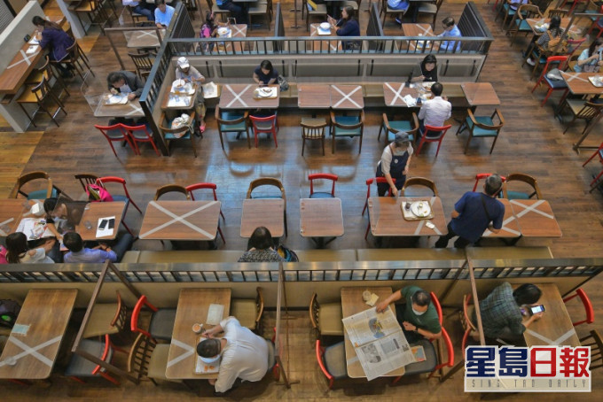 食肆堂食放寬4人一枱。資料圖片