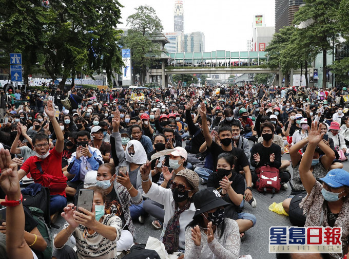 反政府示威者再度集会抗争。AP