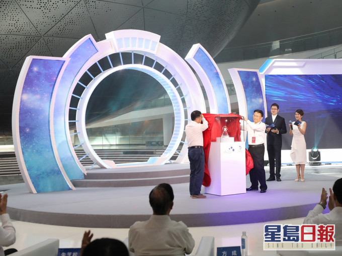 全球最大天文館上海開幕。新華社相片
