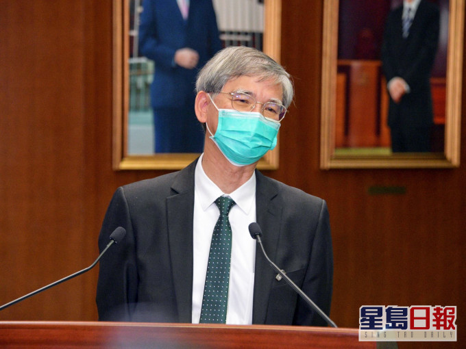 羅致光指,社工註冊局成員在理念上屬於公職人員。資料圖片