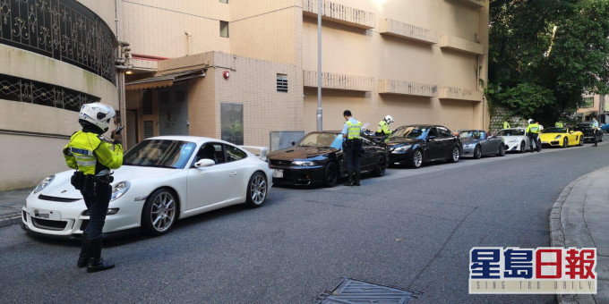 部分涉事車輛。警方圖片