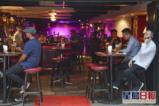業界憂酒吧防疫措施再收緊。資料圖片