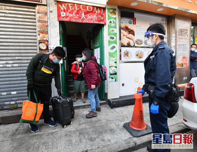 下午有新填地街24號居民撤離。