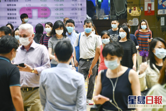 中大研究指香港感染新冠肺炎风染较内地高。资料图片
