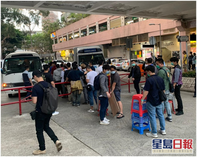 警方在行動中共拘捕37人。