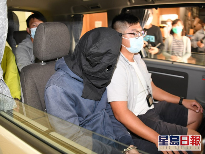海關拘捕一名33歲男司機涉走私鑽石。