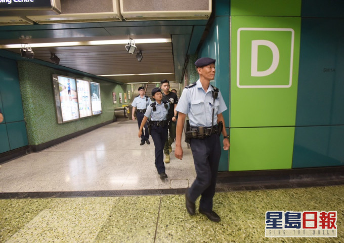 无业汉亮鎅刀图袭警被开枪制服,被控有意图伤人。资料图片
