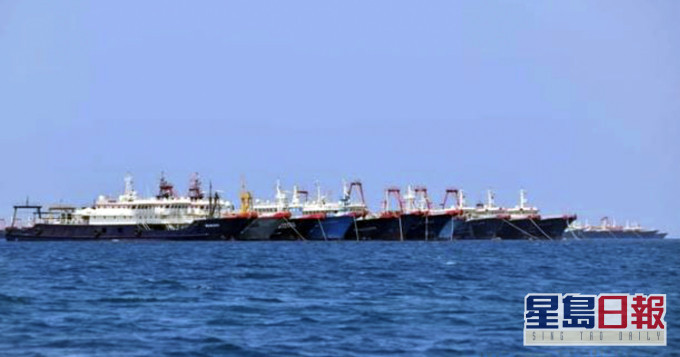 南海争议水域出现数百艘中国船只。AP图片