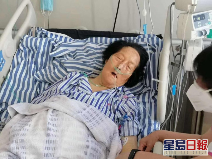 微信朋友圈流傳的照片顯示，申紀蘭躺在病牀上。網圖
