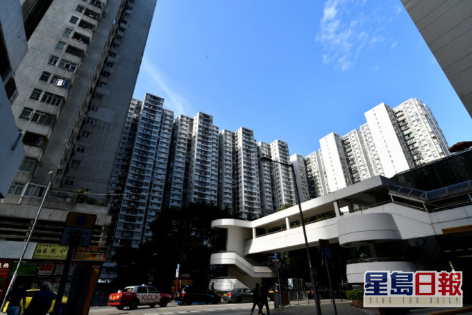 據報北角城市花園有住客初步確診。資料圖片