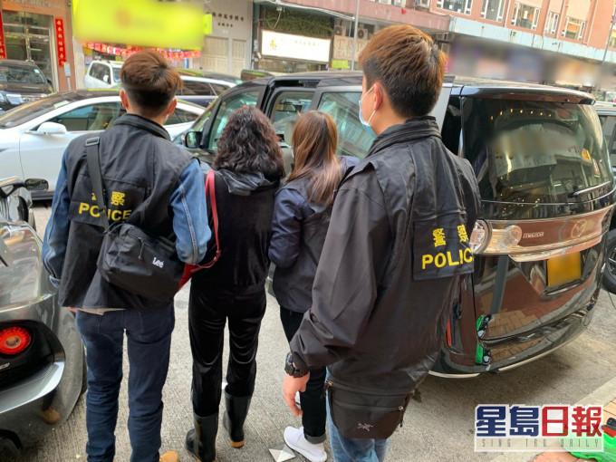 被捕女子持有雙程證。